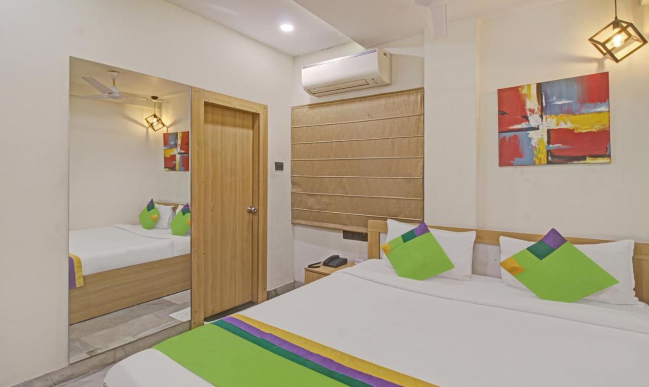 Treebo The Boss Hotel Raipur  Bagian luar foto