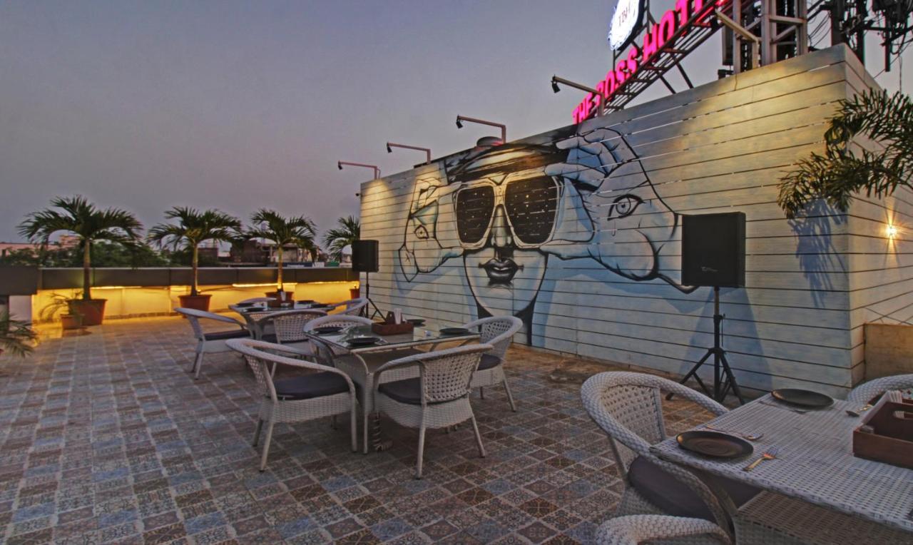 Treebo The Boss Hotel Raipur  Bagian luar foto