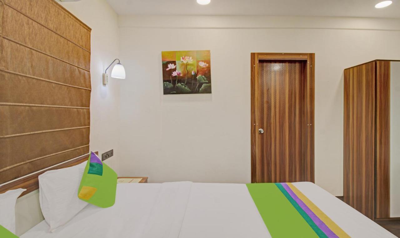 Treebo The Boss Hotel Raipur  Bagian luar foto