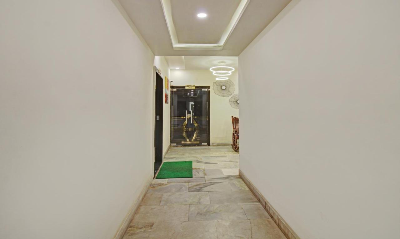 Treebo The Boss Hotel Raipur  Bagian luar foto