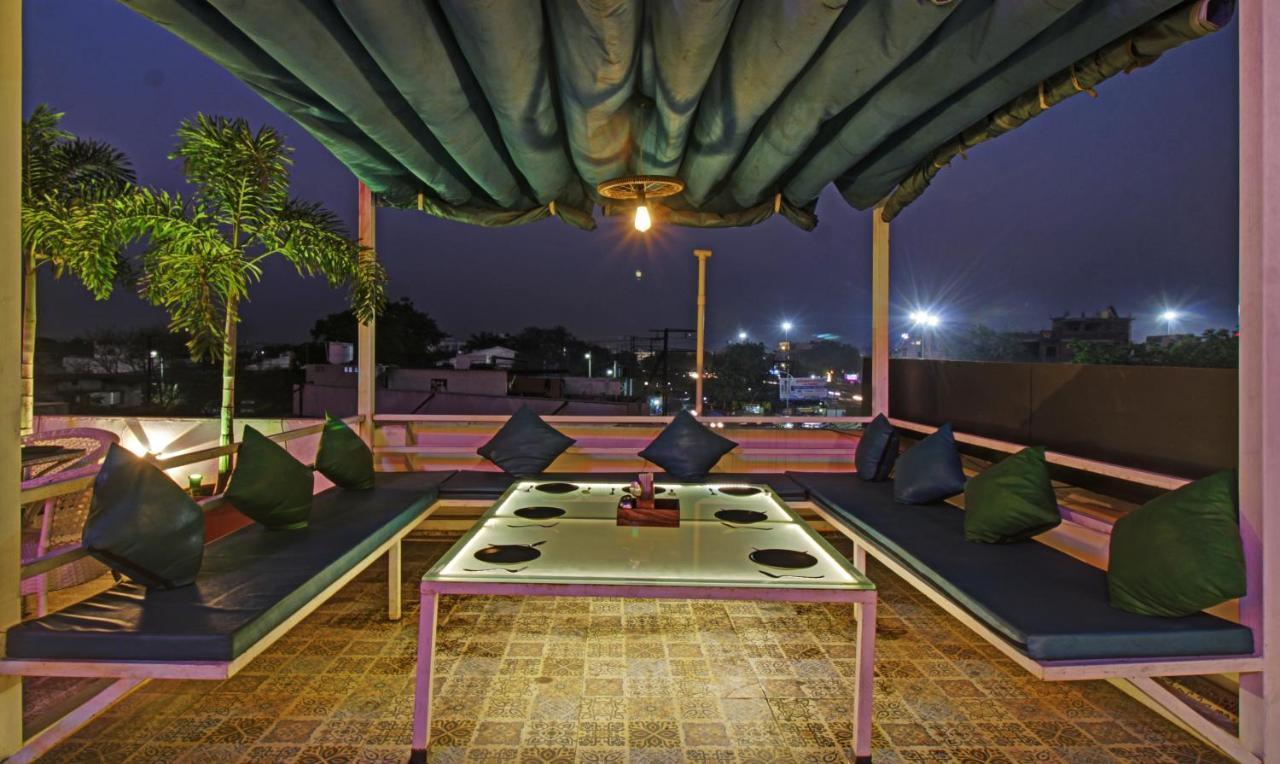 Treebo The Boss Hotel Raipur  Bagian luar foto