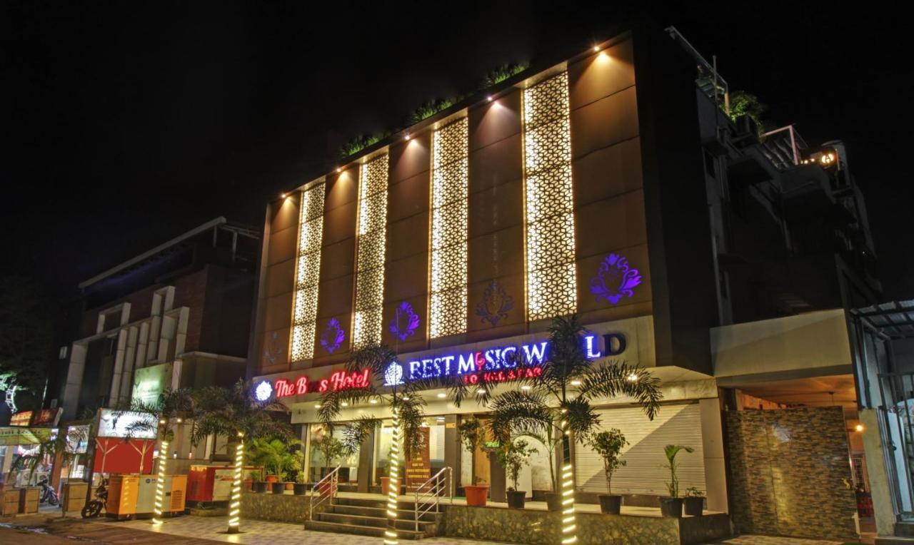 Treebo The Boss Hotel Raipur  Bagian luar foto
