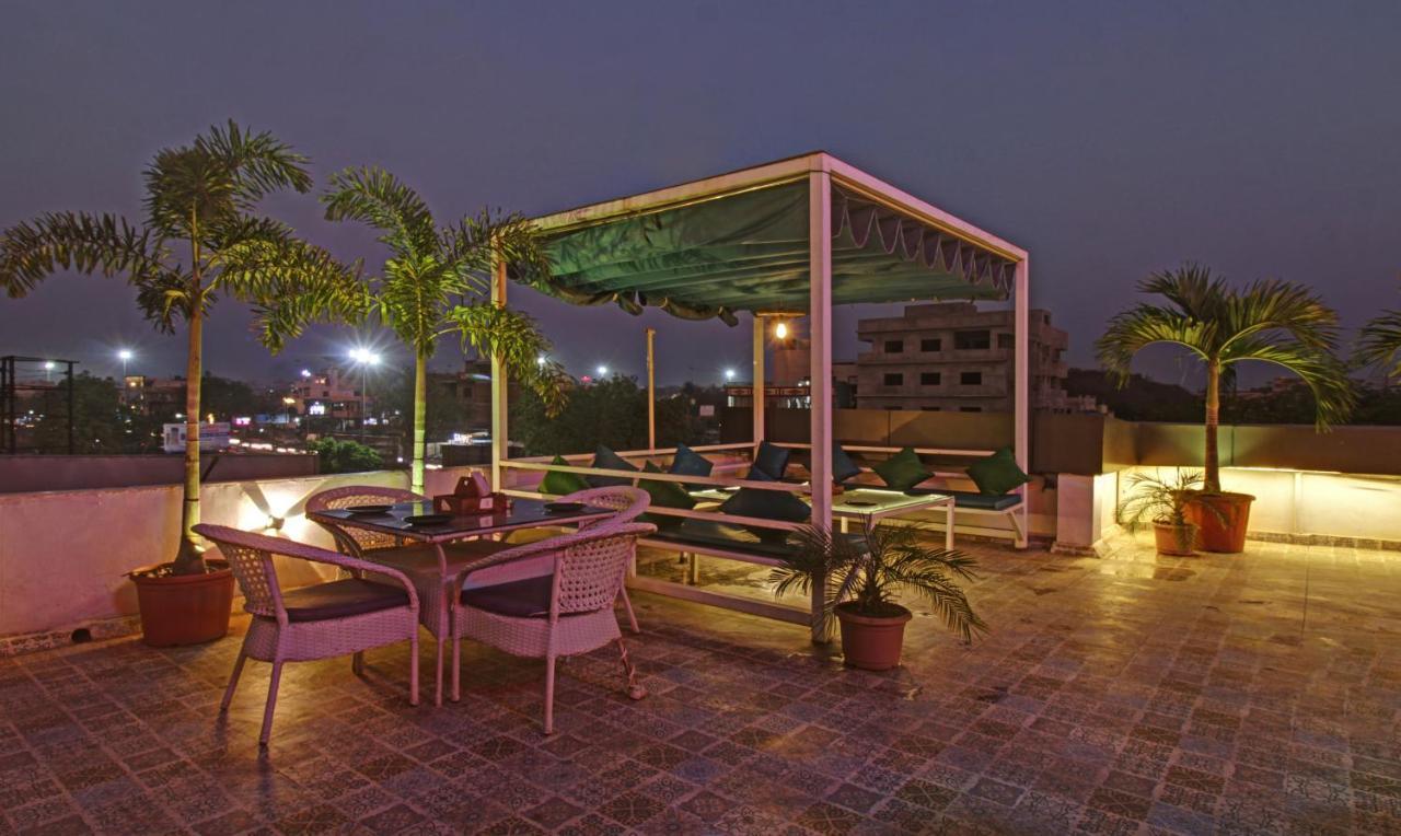 Treebo The Boss Hotel Raipur  Bagian luar foto