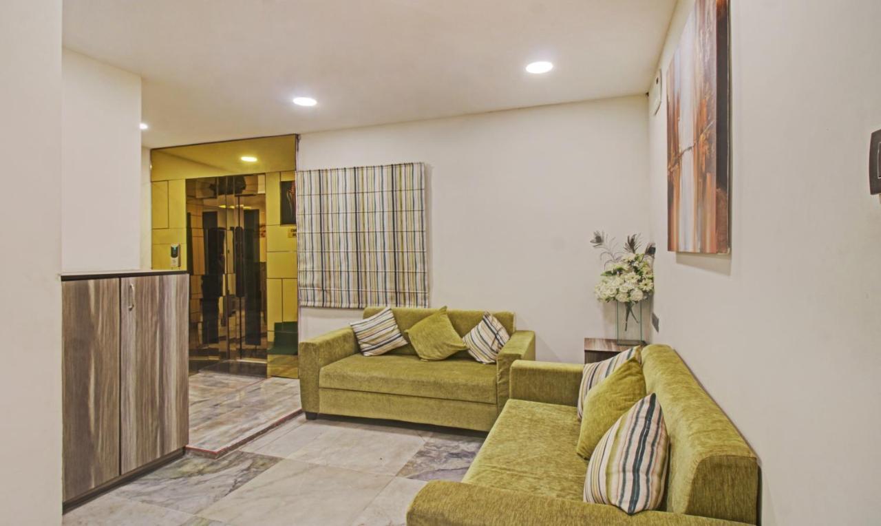 Treebo The Boss Hotel Raipur  Bagian luar foto