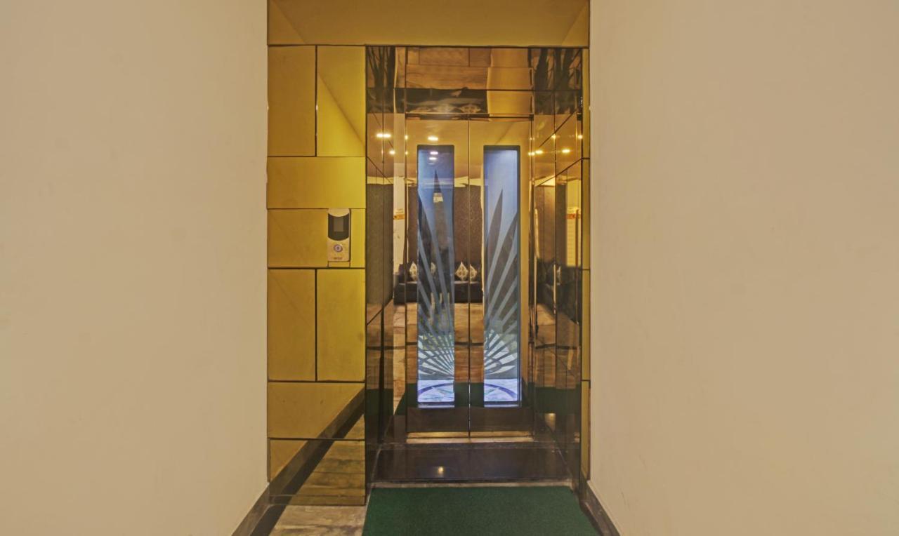 Treebo The Boss Hotel Raipur  Bagian luar foto