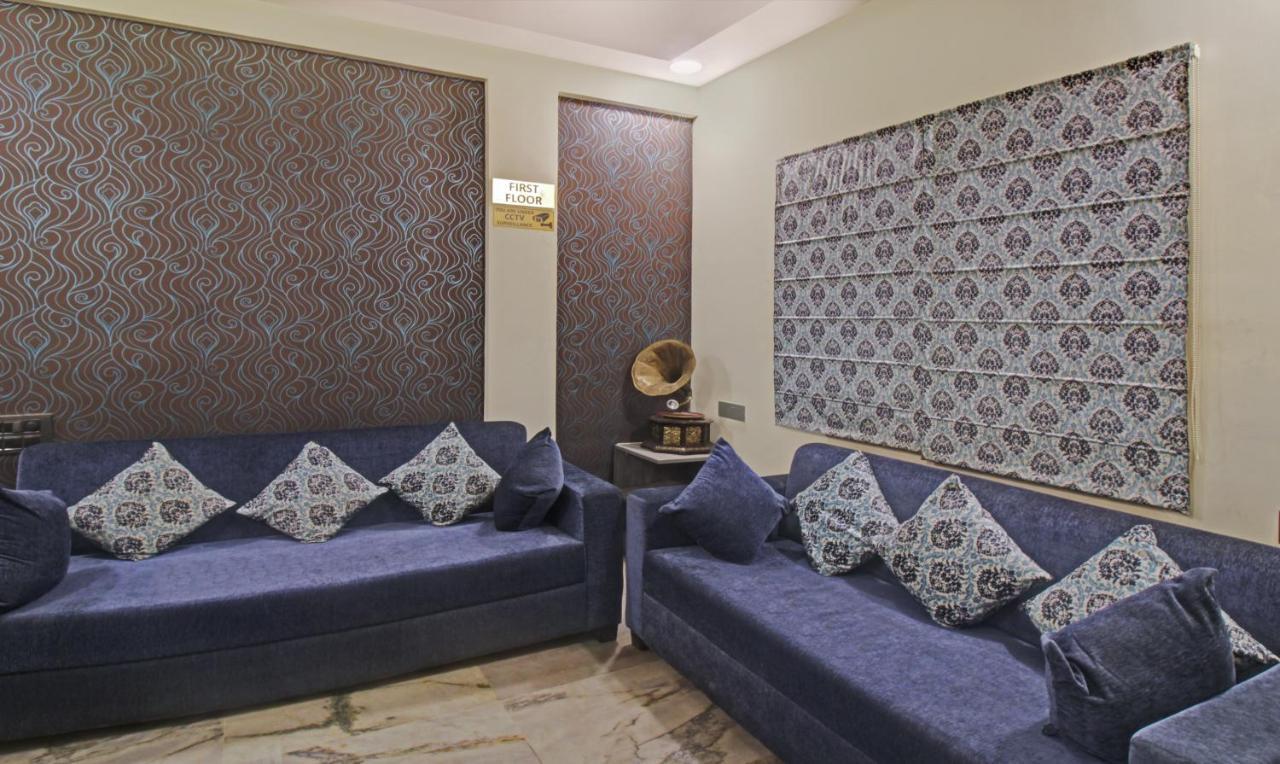Treebo The Boss Hotel Raipur  Bagian luar foto